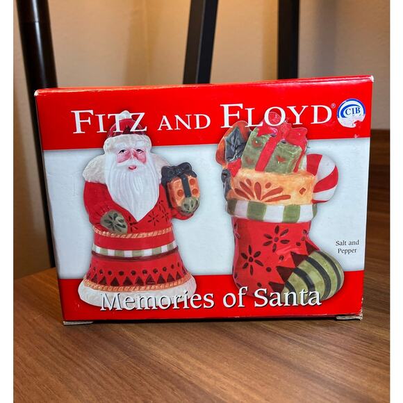 Fitz and Floyd Christmas Santa & Stocking Salt Pepper Shakers w/ Box - Picture 3 of 13